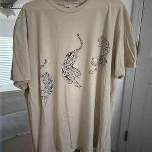 Urban Outfitters tiger tshirt